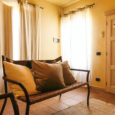 ベッド・アンド・ブレックファスト L'orto Di Panza 4*