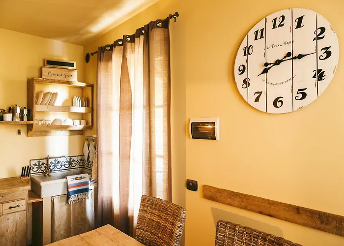 Bed & Breakfast L'orto Di Panza 4*