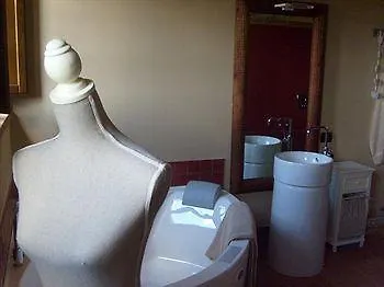 L'orto Di Panza Bed & Breakfast 4*