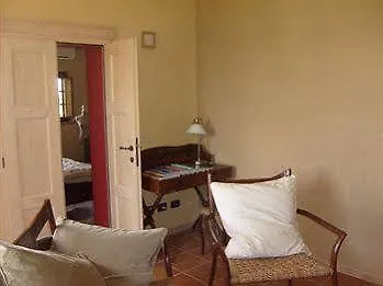 L'orto Di Panza Bed & Breakfast 4*